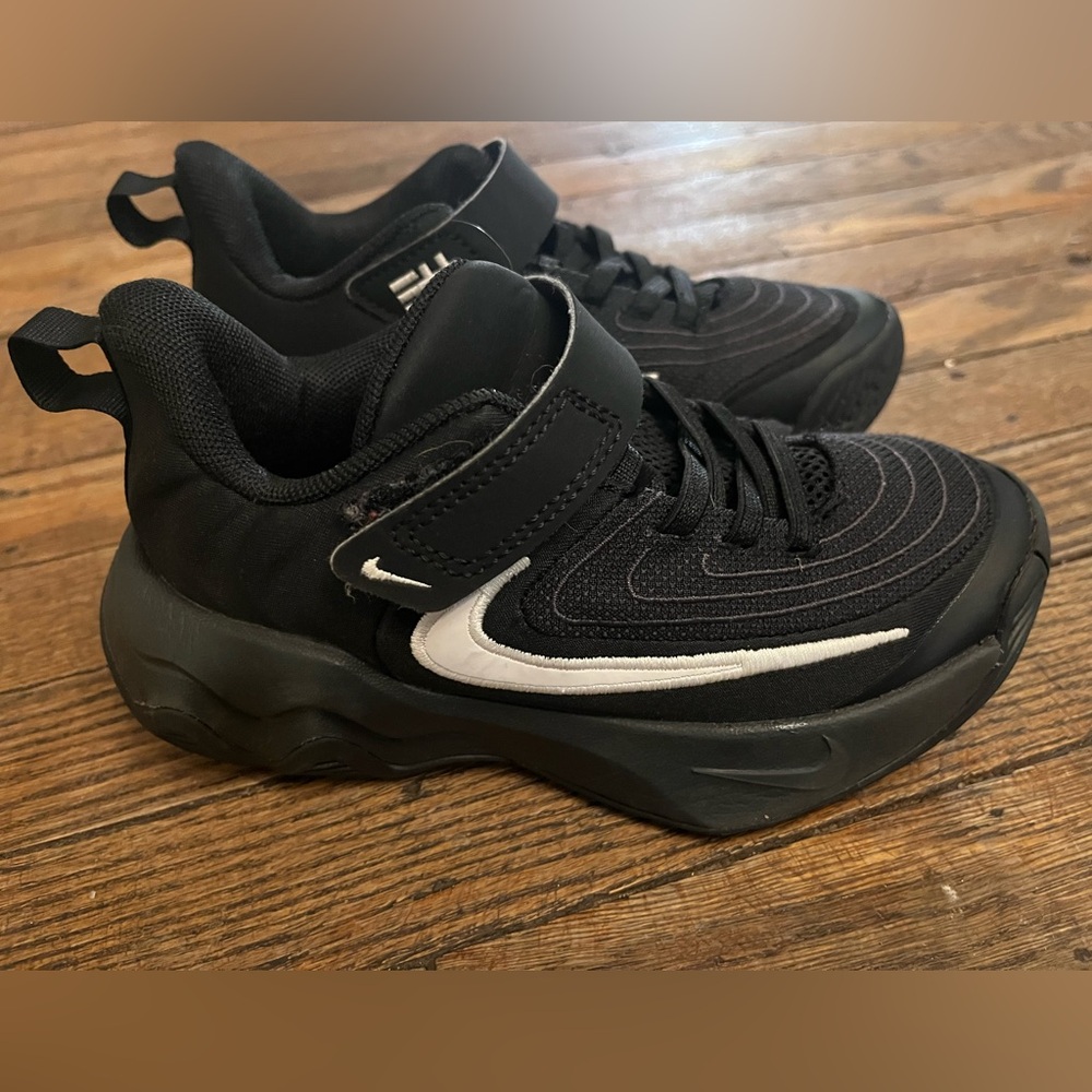 Nike Team Hustle D 10 (TD) – Toddler Size 12C